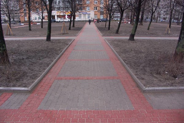 Сквер на ул. Димитрова 6